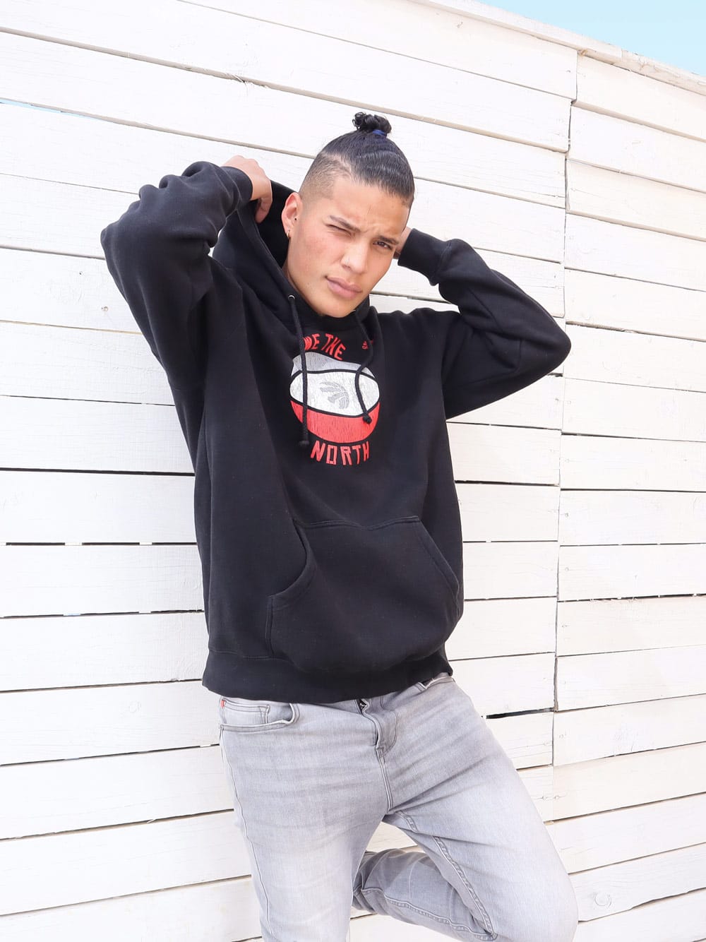 Adidas — Basketball Hoodie · Talla L