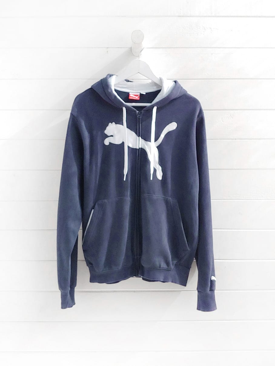 Puma — Logo Zip Hoodie · Talla L