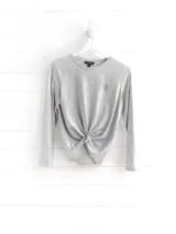 <strong>New Look</strong> Camiseta con Estampado de 🤍<br> <strong>Muj S</strong>