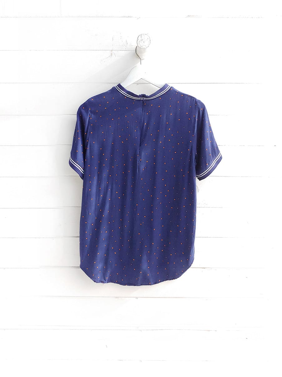 Only-Blusa-Camiseta-Top-punteado-college-collar-02_