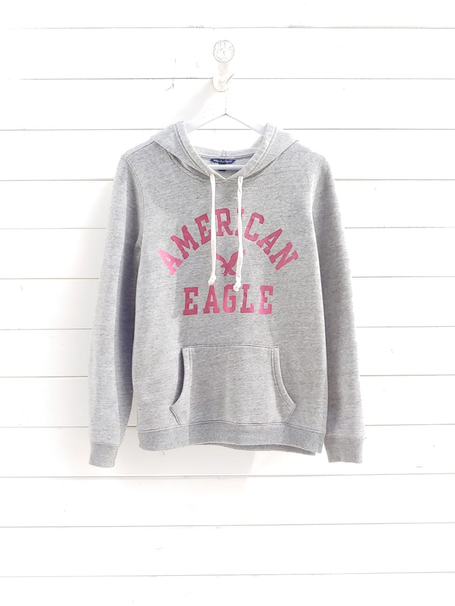 American-Eagle-Foil-Print-Poleron.con-Gorro-Logo-Estampado-04_