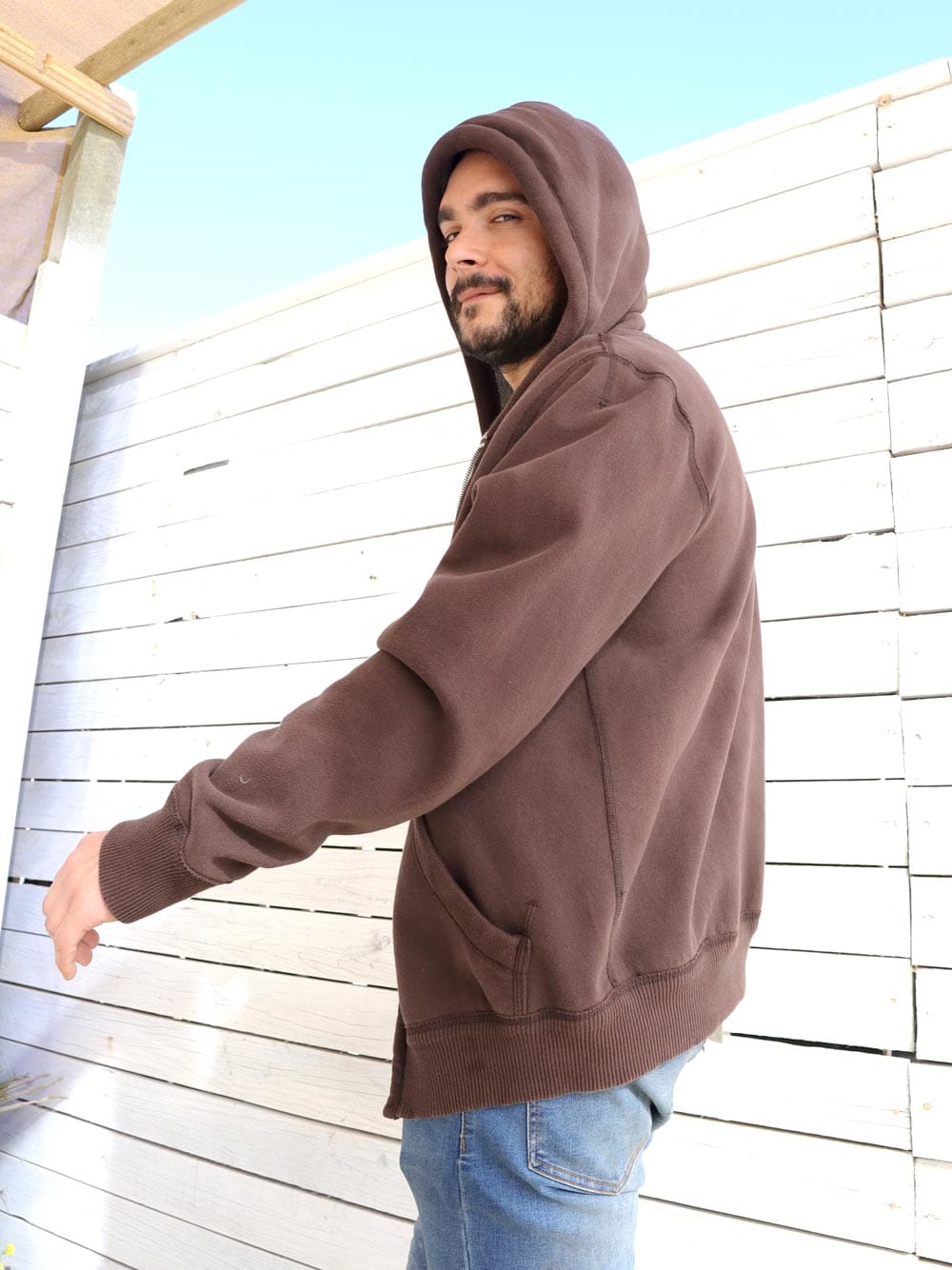 American-Eagle-Poleron-con-gorro-y-cierre-estampado-logo-05