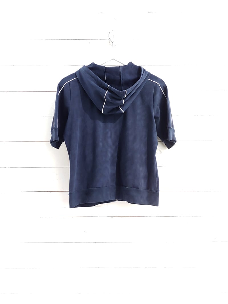 Joe-Fresh-Style-Frais-Poleron-mangas-curtas-con-gorro-color-contrast-02_