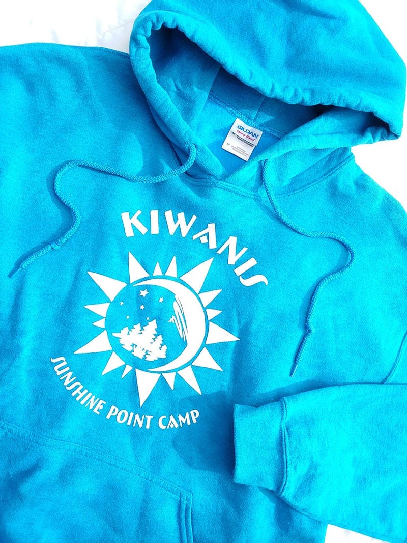 Poleron-con-Gorro-Gildan-Sunshine-Camp-Estampado-03