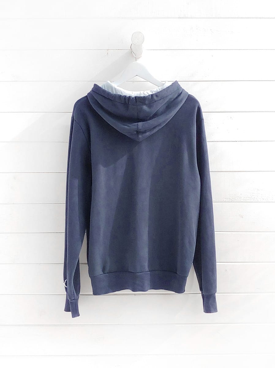 Puma.Front-Logo-Frente-Poleron-con-gorro-cierre-02_