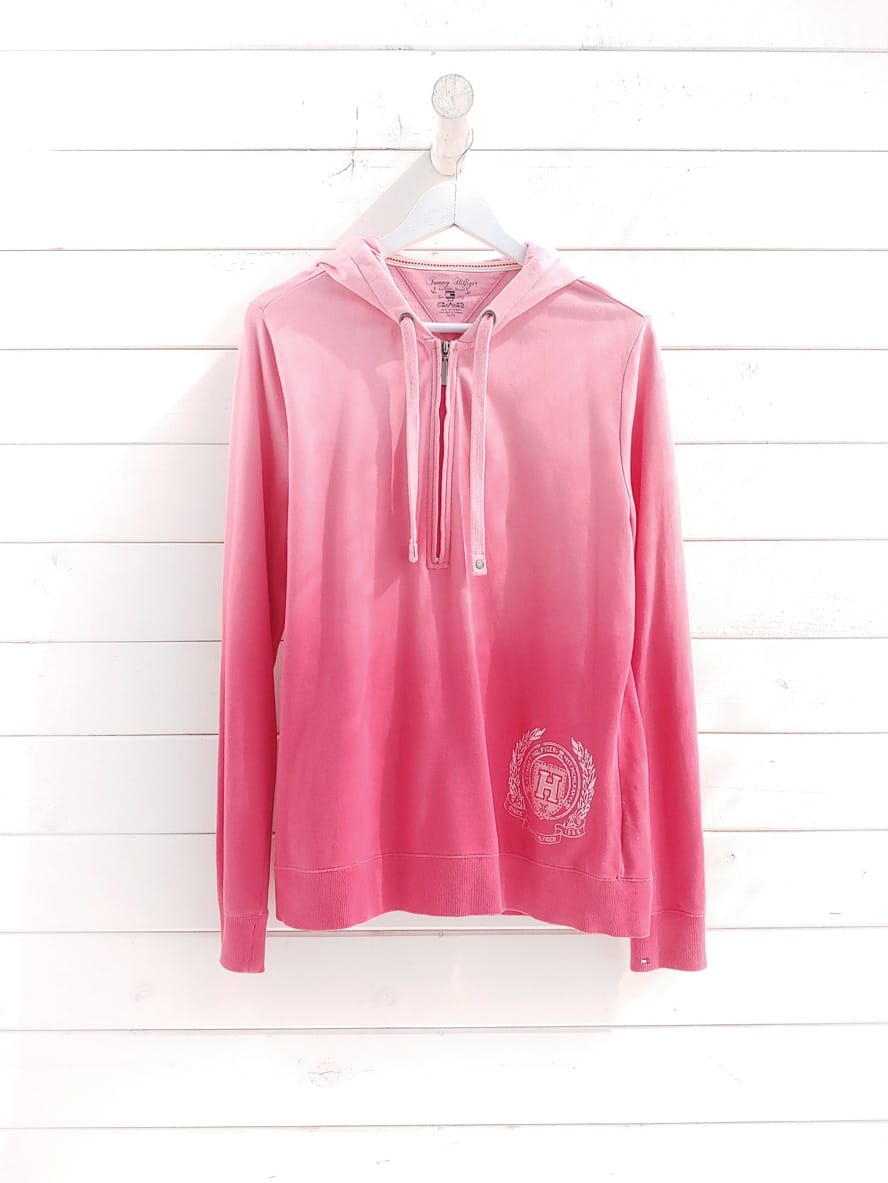 Tommy-Hilfiger-mujer-poleron-con-gorro-ombre-dip-dye-medio-cierre-01