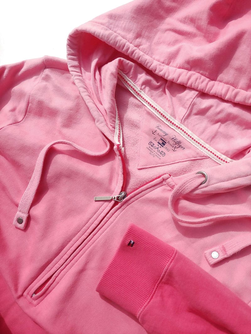 Tommy-Hilfiger-mujer-poleron-con-gorro-ombre-dip-dye-medio-cierre-03