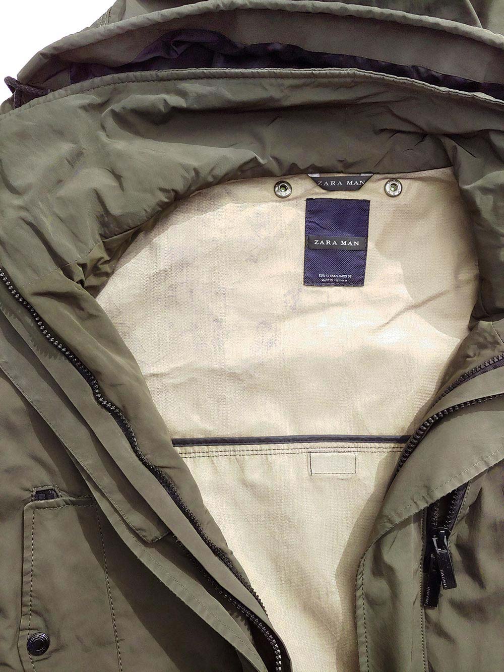 Zara-Man-Hombre-Chaqueta-de-lluvia-impermeable-parka-03_