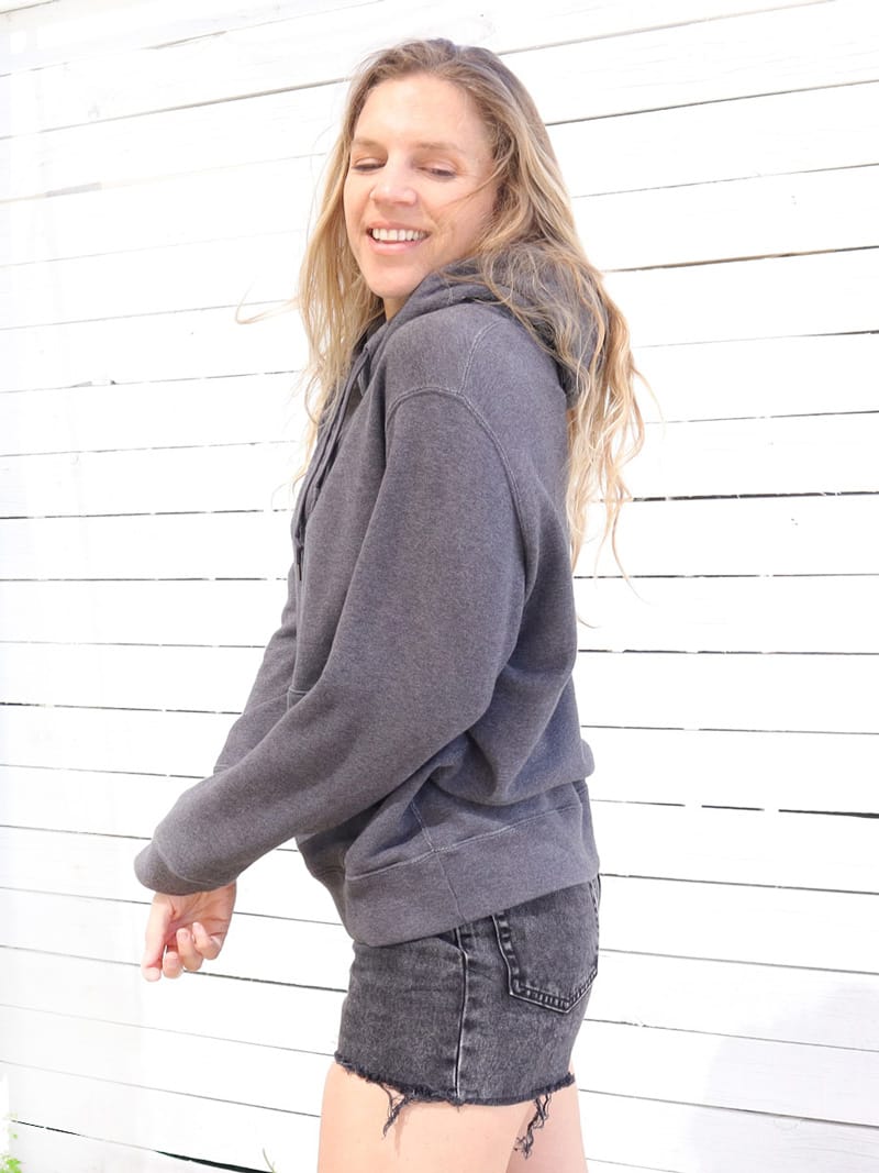 Poleron-con-gorro-Uniqulo-gris-liso-unisex-03_