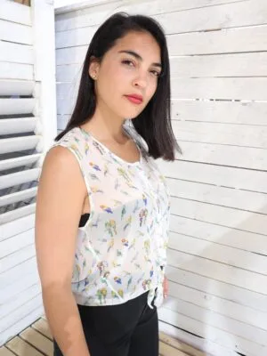 <strong>Opposite</strong> Polera Blusa Estampado Papagayo <br> <strong>Muj L</strong>