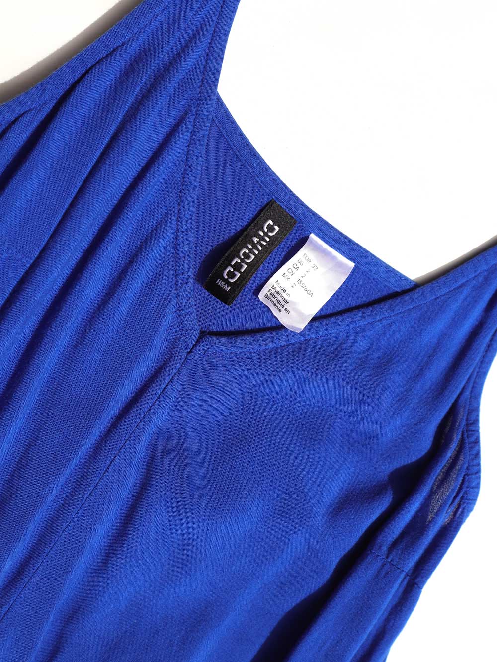 H-u-m-divided-enterito-curto-azul-royale-llamativo-colorido_04