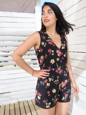 <strong>Lumière</strong> Enterito Cruzada Estampado Floral<br><strong>Muj L</strong>