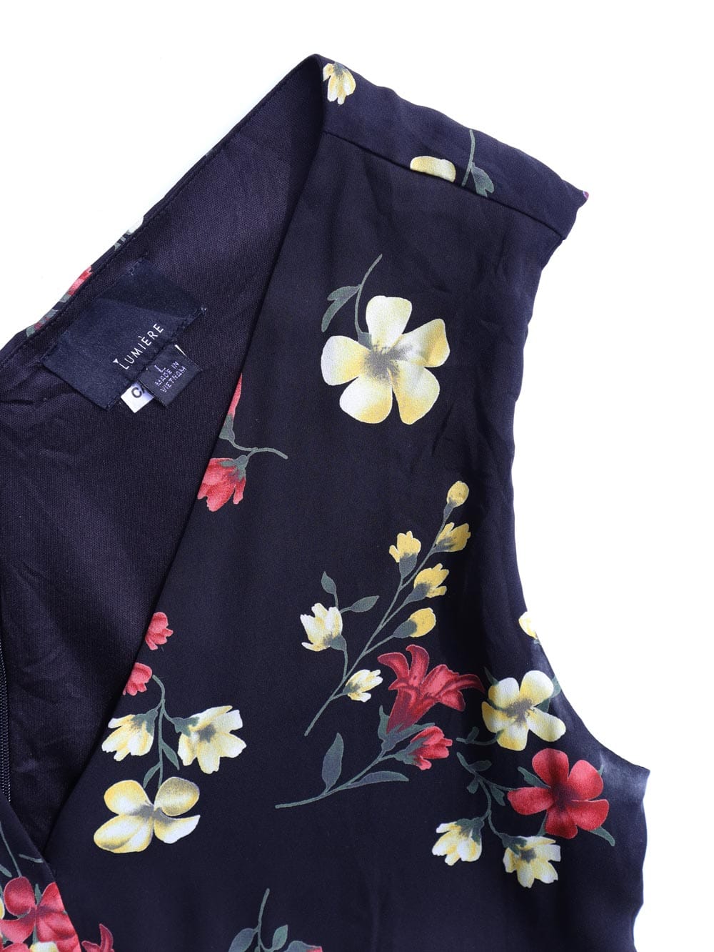 Lumiere-Enterito-estampado-floral-all-over-escote-cruzado-curto_04