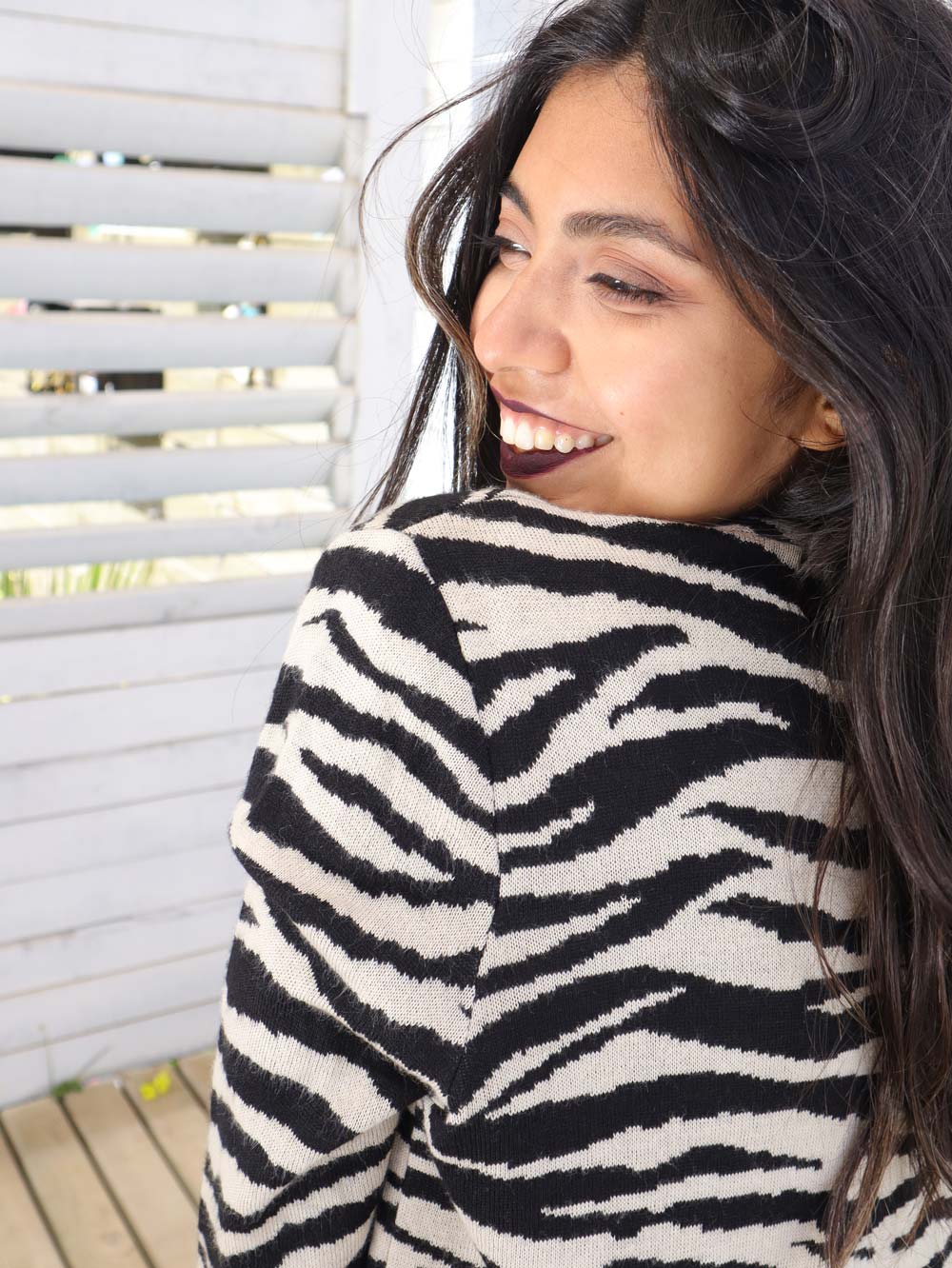 Jones-Studio-Cardigan-animal-print-estampado-de-zebra-de-punto_03