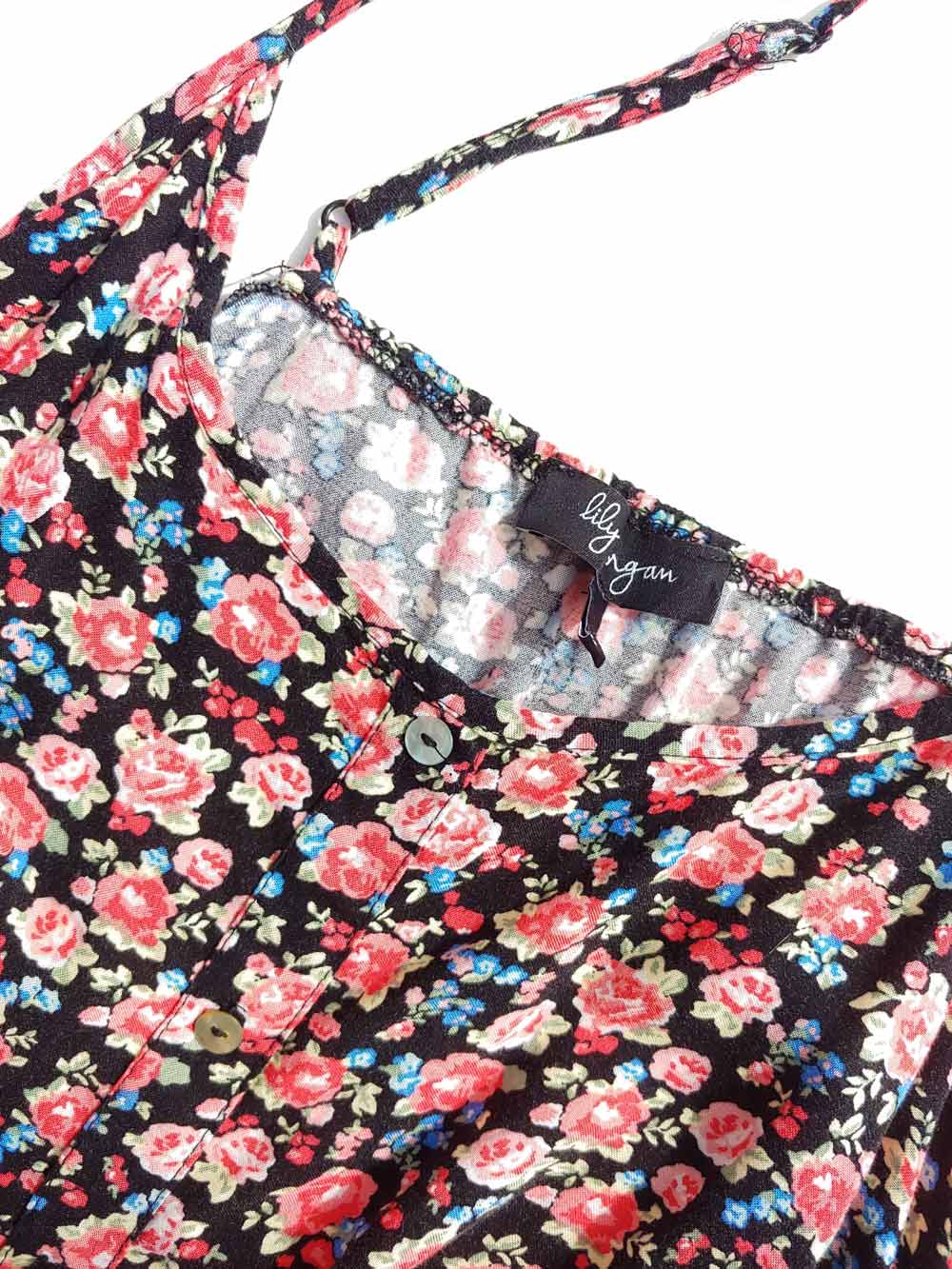 Lili-Morgan-enterito-curto-estampado-floral-coral-negro-veraniego_04