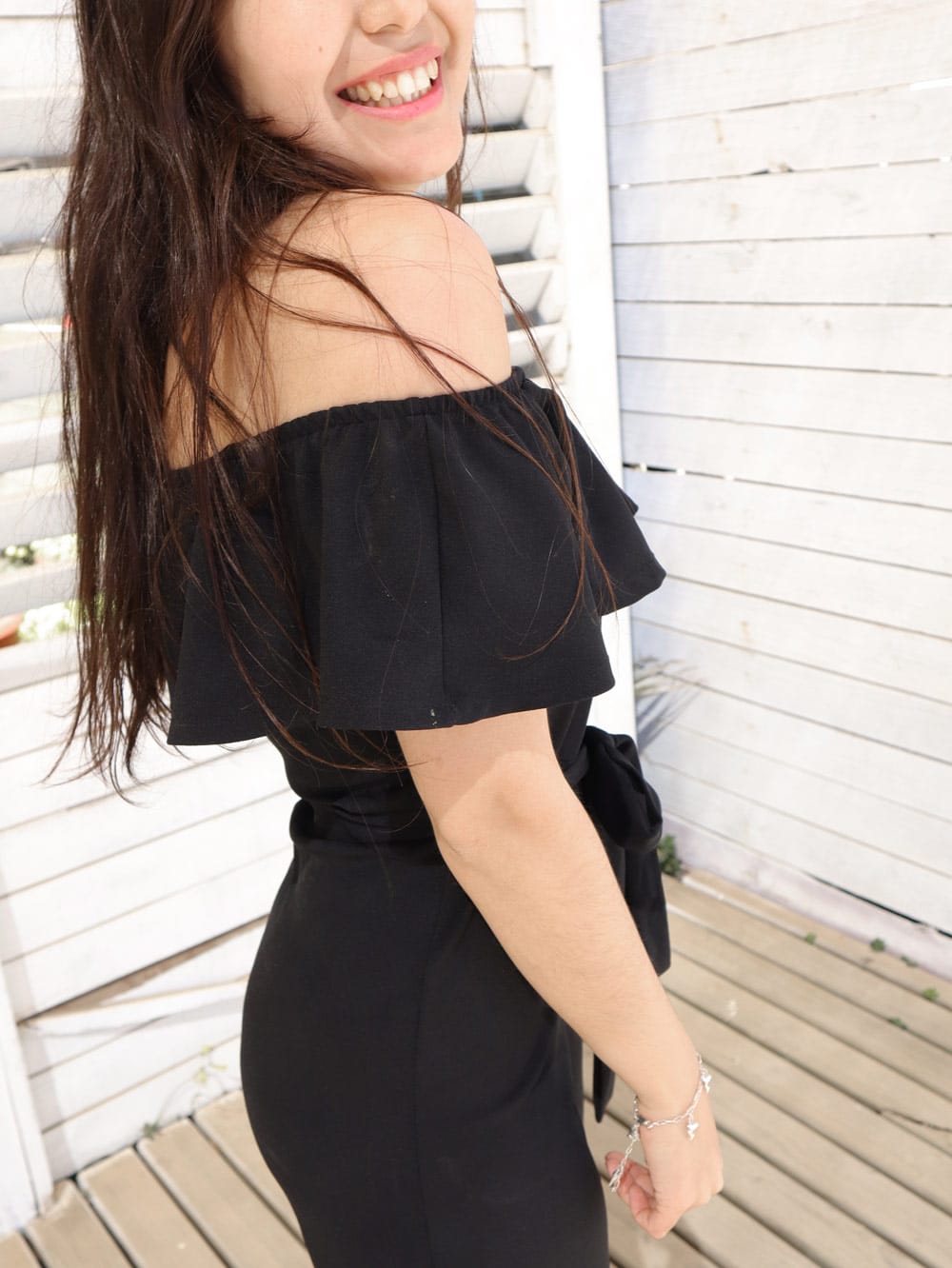 Revampe-enterito-estilo-strapless-con-escote-de-volantes_02