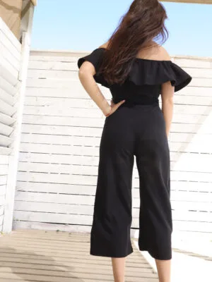 Revampe-enterito-estilo-strapless-con-escote-de-volantes_03